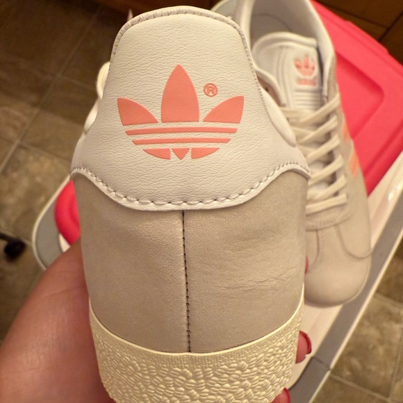 Adidas Gazelle women’s shoes - Picture 4 of 4